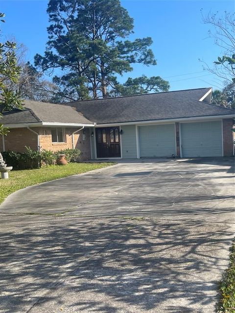 Photo of 405 Shadylawn Street, Shoreacres, TX 77571 (MLS # 13155329)