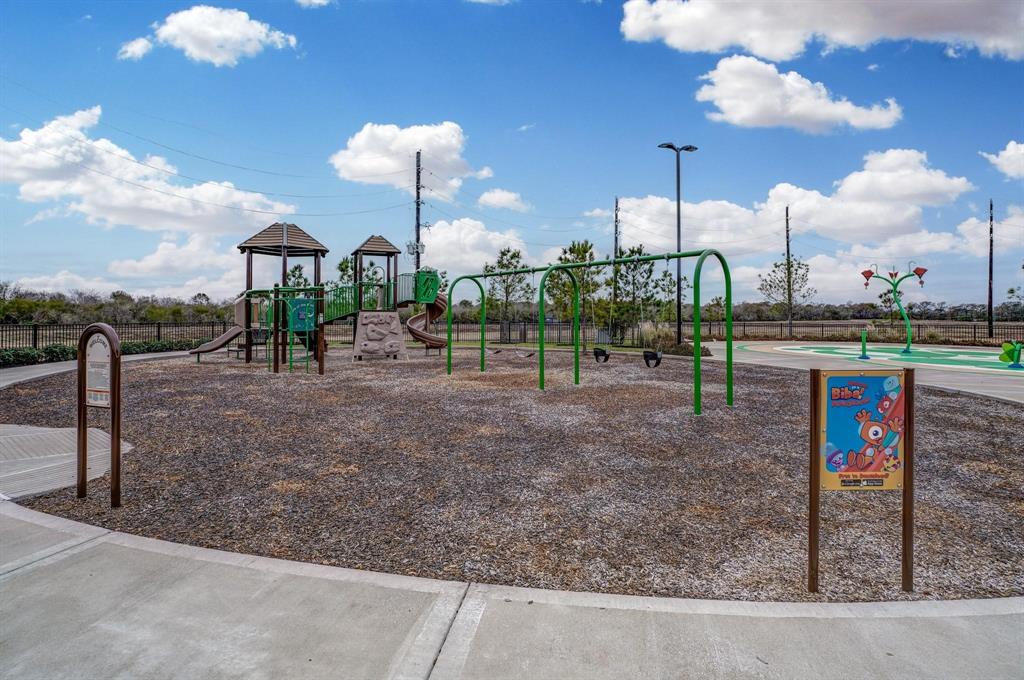 2631 Village Side Trail, Rosenberg, Texas image 20