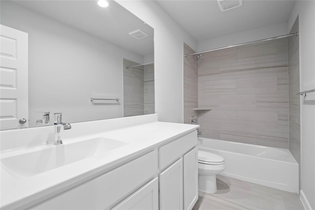 2631 Village Side Trail, Rosenberg, Texas image 14