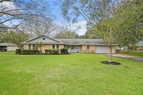 A home in Manvel