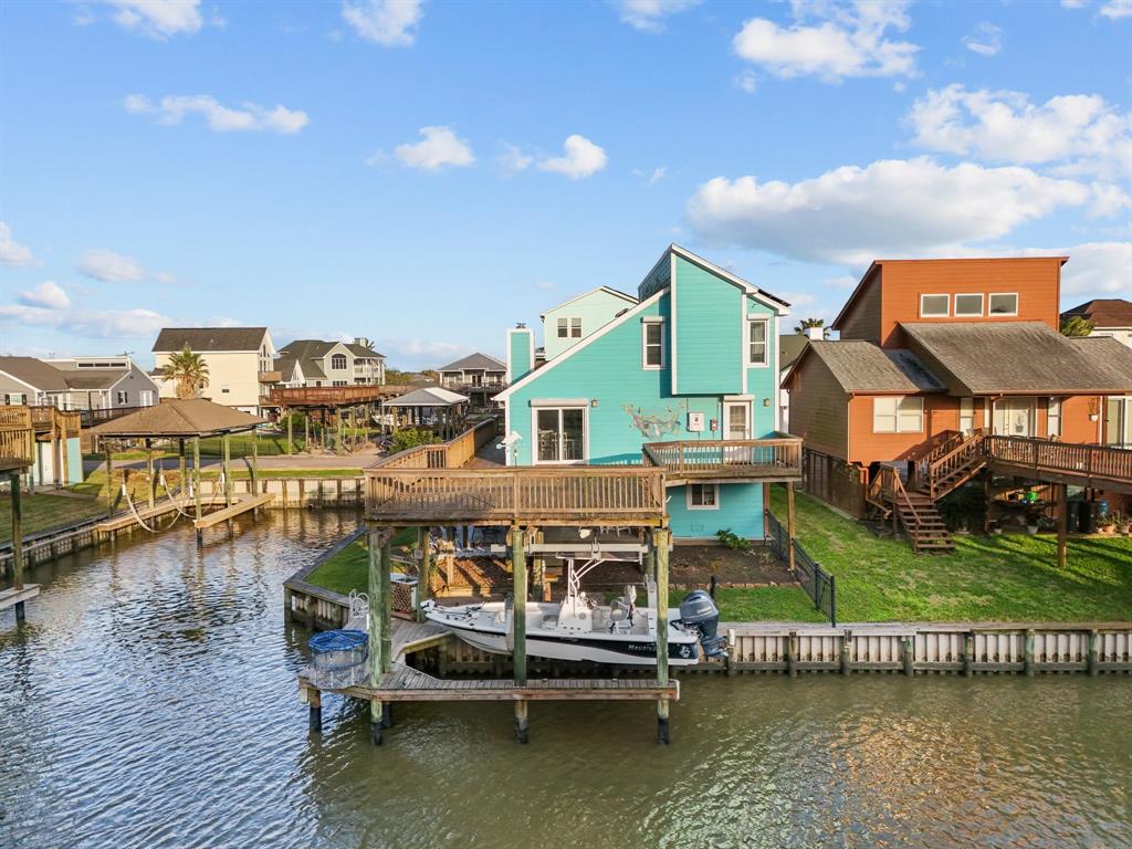 1210 Island Drive, San Leon, Texas image 3
