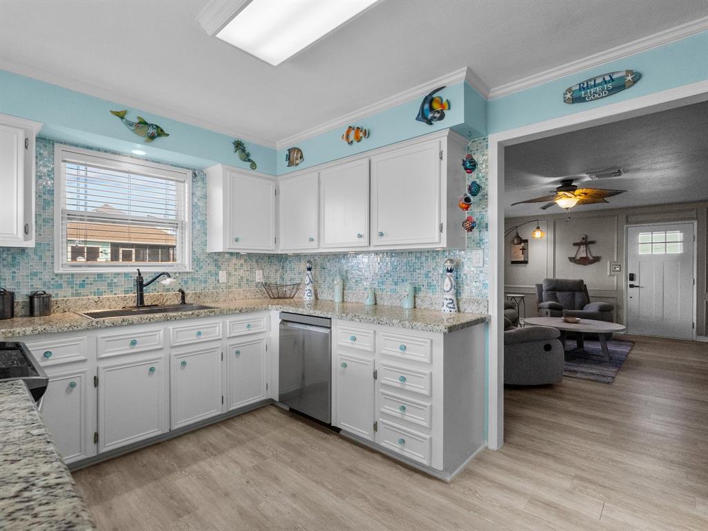1210 Island Drive, San Leon, Texas image 12