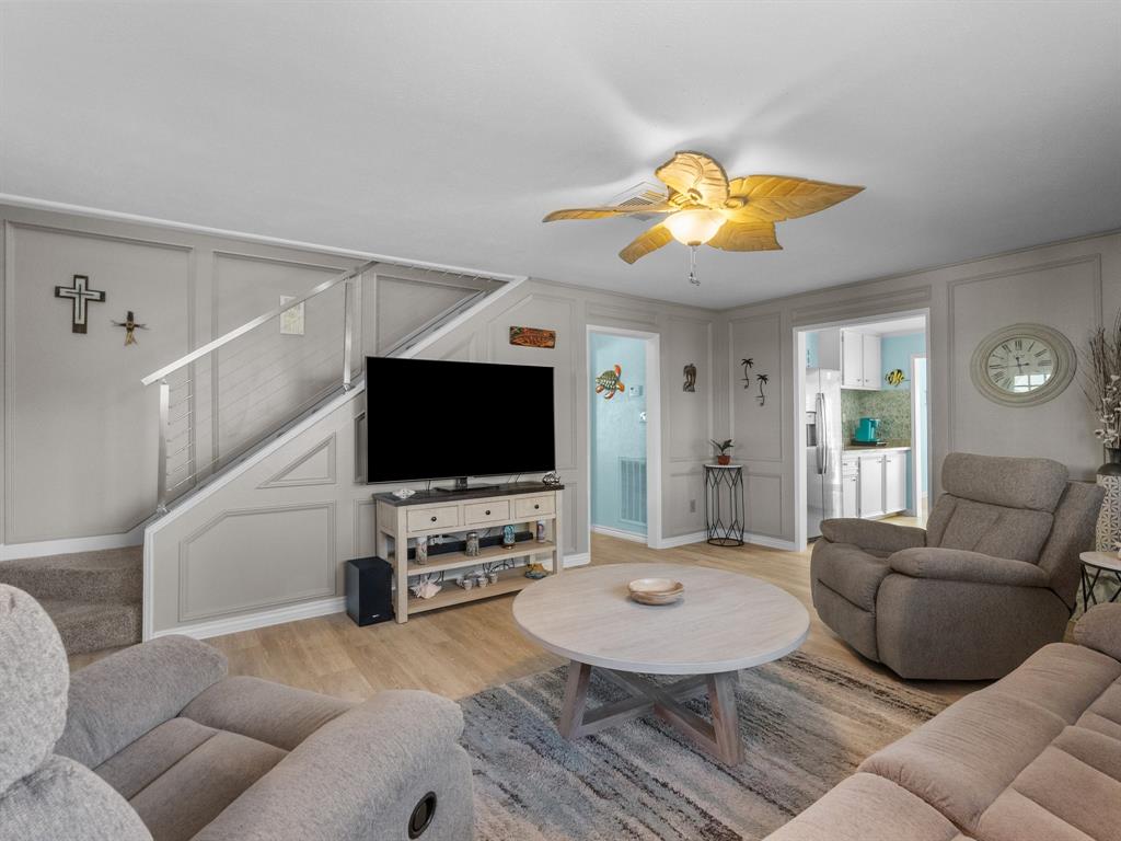 1210 Island Drive, San Leon, Texas image 6