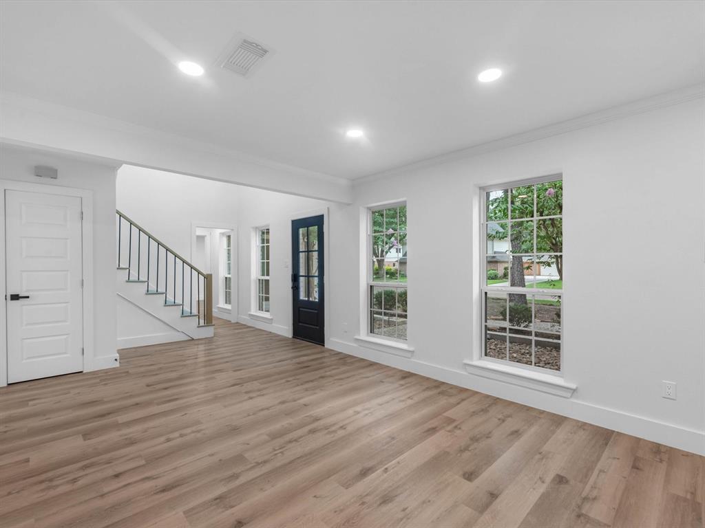 9414 Stockport Drive, Spring, New York image 6