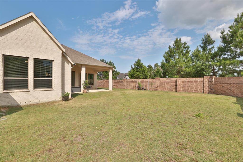 4562 Silver Moon Drive, Spring, Texas image 8