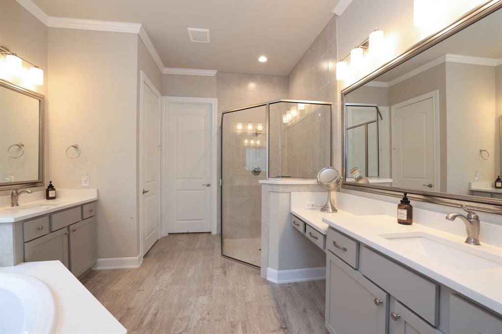 4562 Silver Moon Drive, Spring, Texas image 31