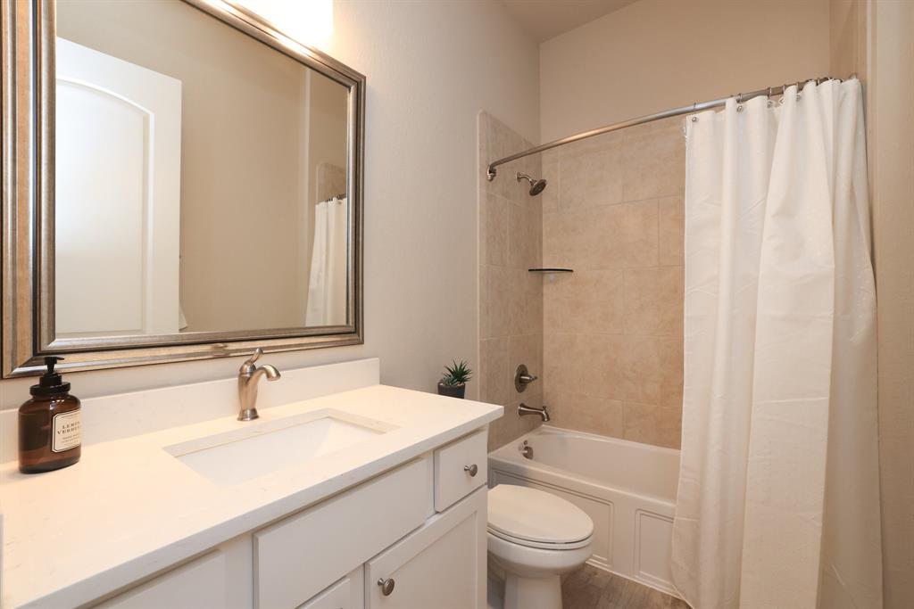 4562 Silver Moon Drive, Spring, Texas image 36