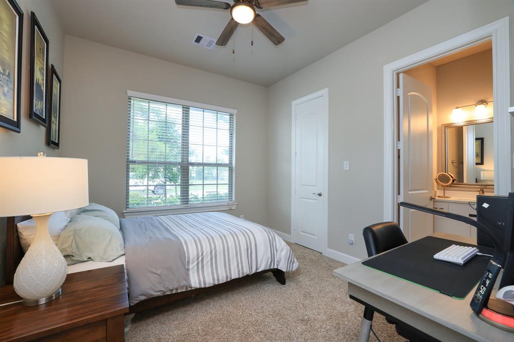 4562 Silver Moon Drive, Spring, Texas image 37