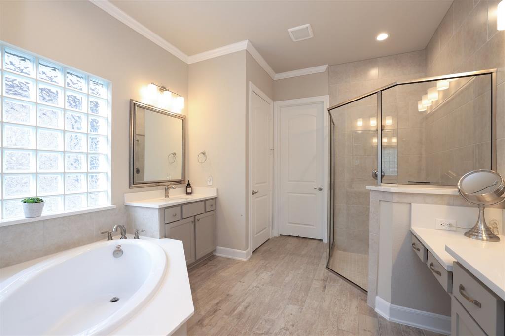 4562 Silver Moon Drive, Spring, Texas image 32