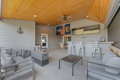 10737 S Lake Mist Lane Willis TX 77318