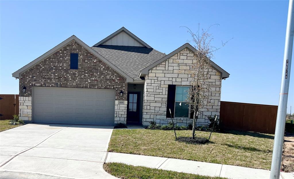 10650 Summers Way, Beasley, Texas image 1