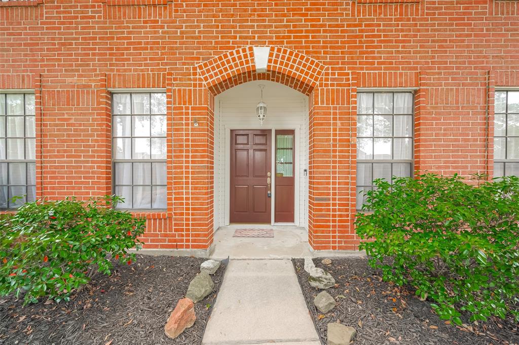 20011 Doherty Circle, Katy, Texas image 4