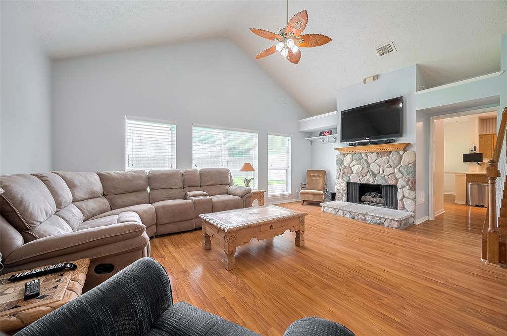 20011 Doherty Circle, Katy, Texas image 12
