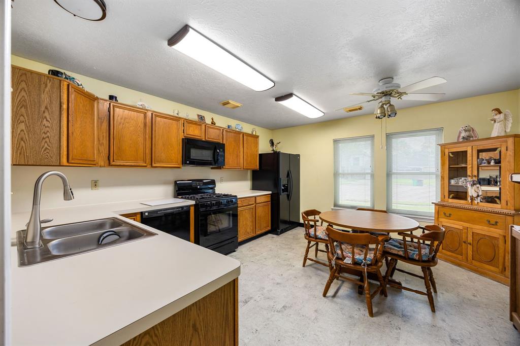 19422 Wildoats Drive, Katy, Texas image 10