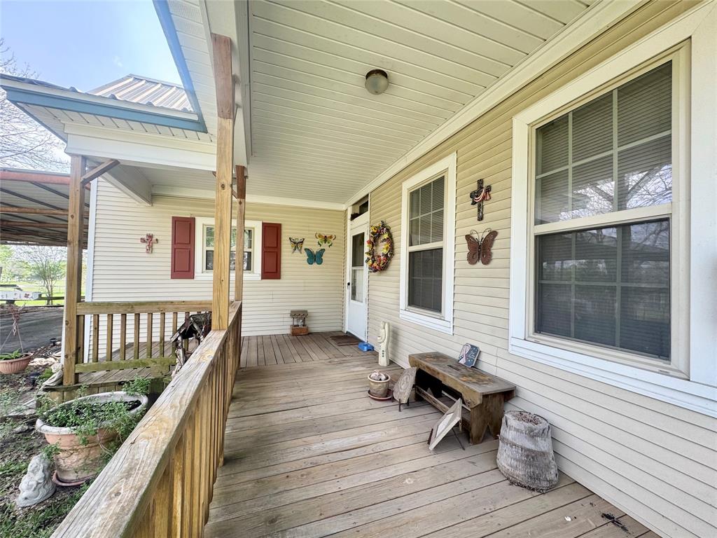 706 West Street, Yoakum, Texas image 4
