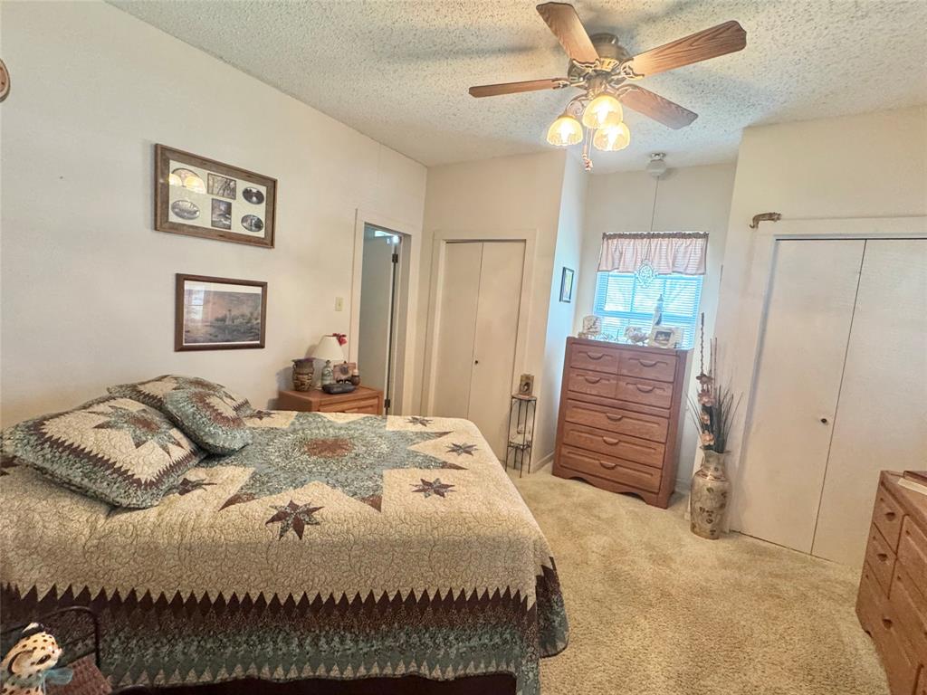 706 West Street, Yoakum, Texas image 22