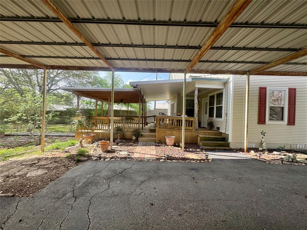 706 West Street, Yoakum, Texas image 33