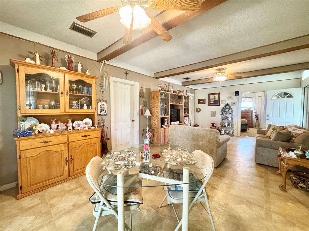 706 West Street, Yoakum, Texas image 9