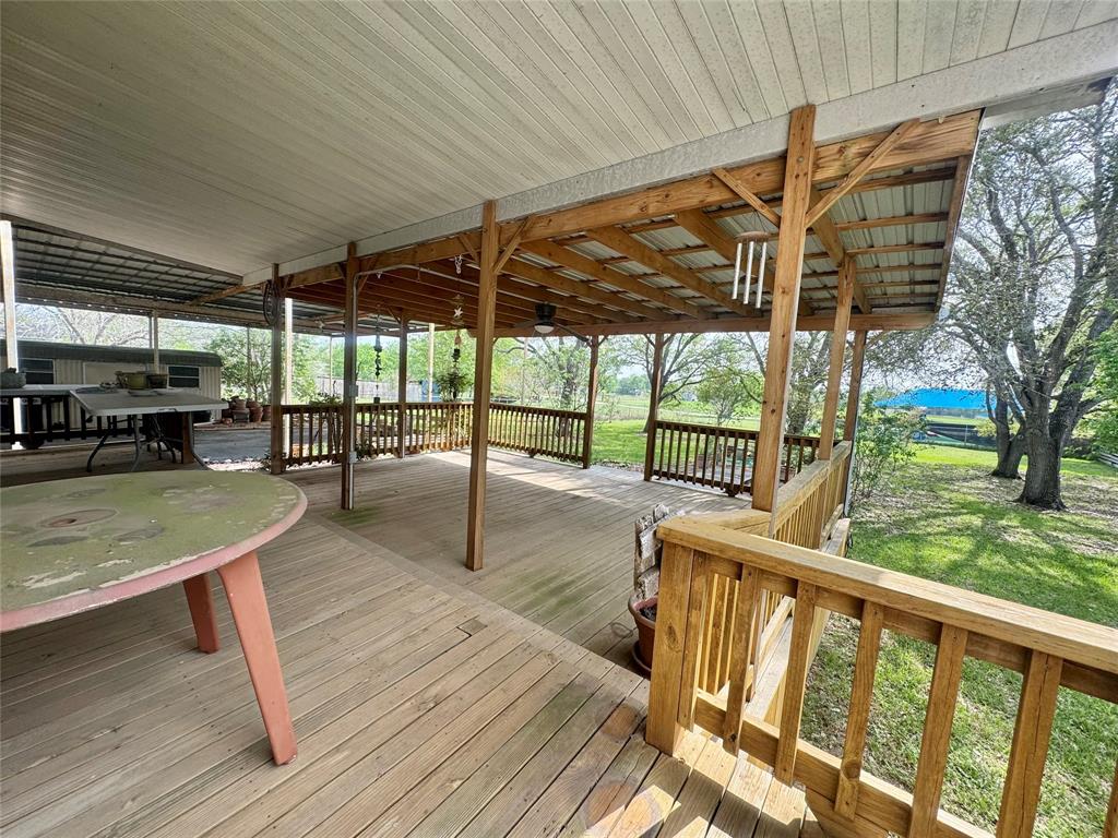 706 West Street, Yoakum, Texas image 39