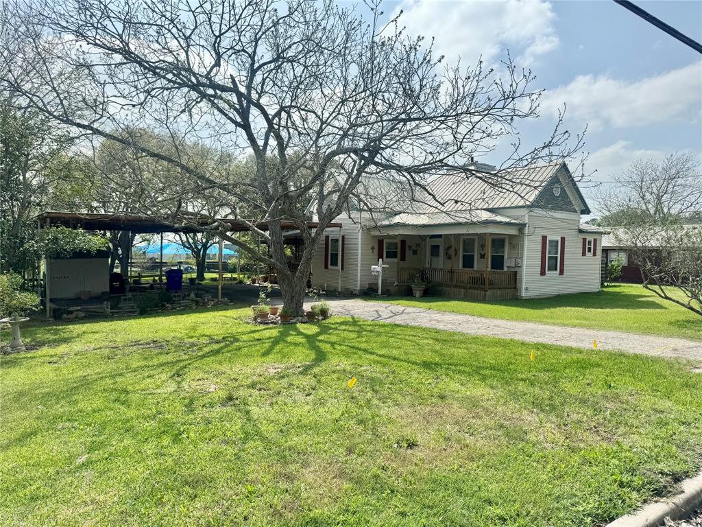 706 West Street, Yoakum, Texas image 28