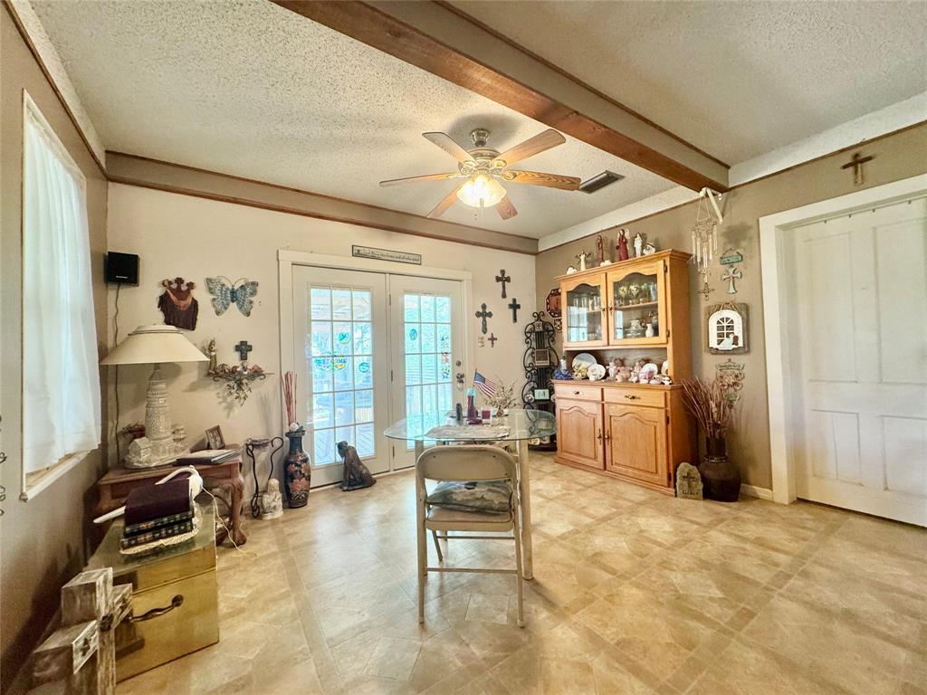706 West Street, Yoakum, Texas image 8