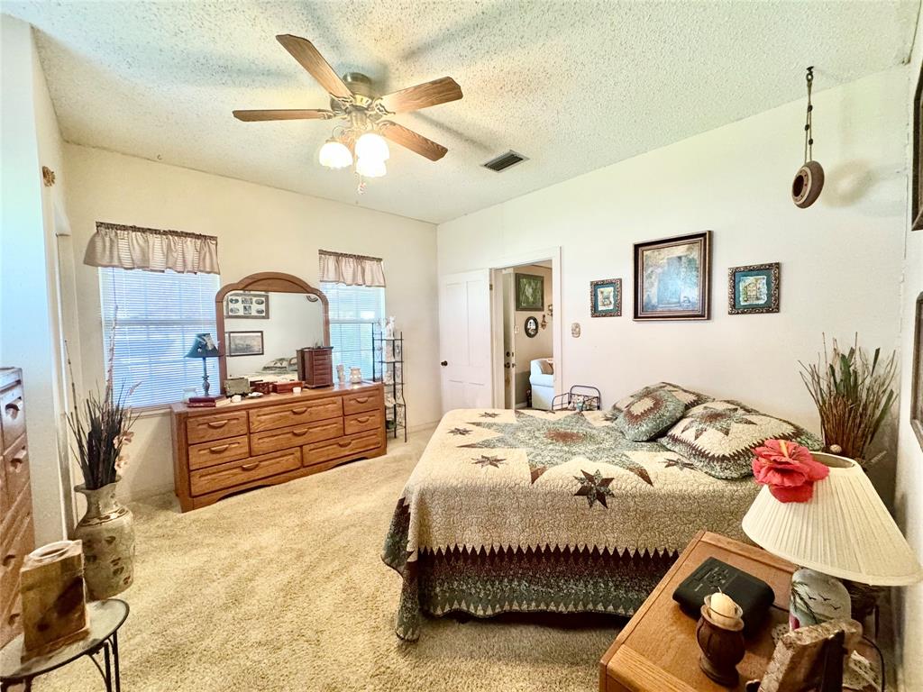 706 West Street, Yoakum, Texas image 24