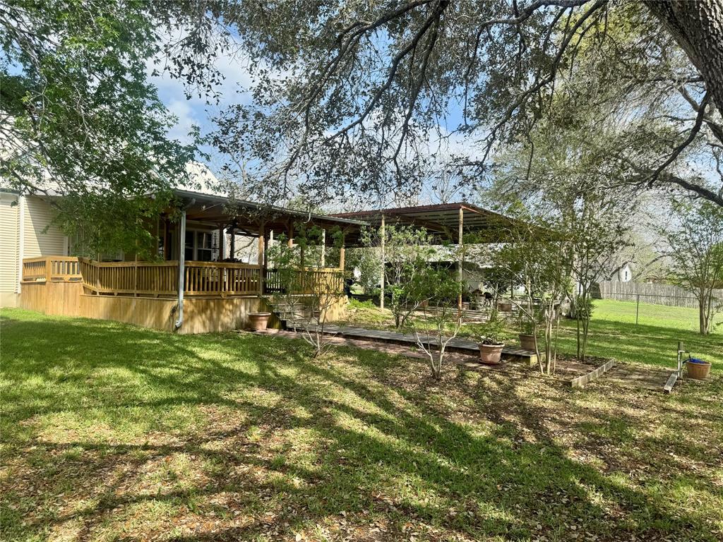 706 West Street, Yoakum, Texas image 44