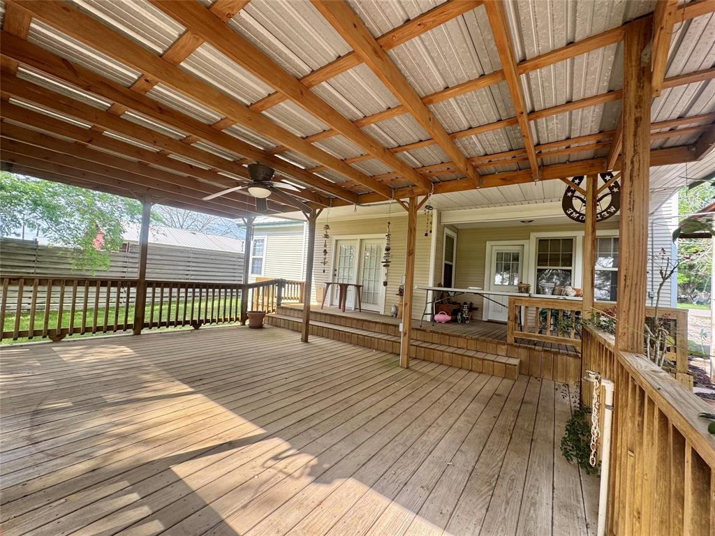 706 West Street, Yoakum, Texas image 36