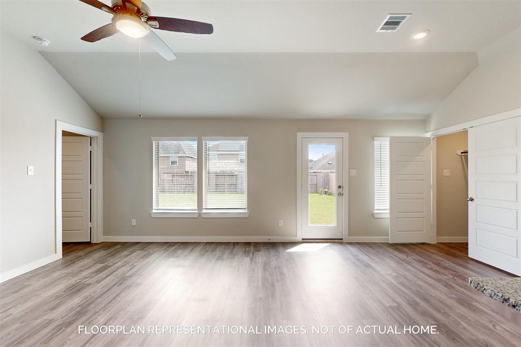 5054 Celestial Court, La Marque, Texas image 10
