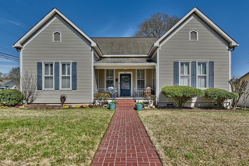 558 N Madison Street, La Grange, Texas image 3