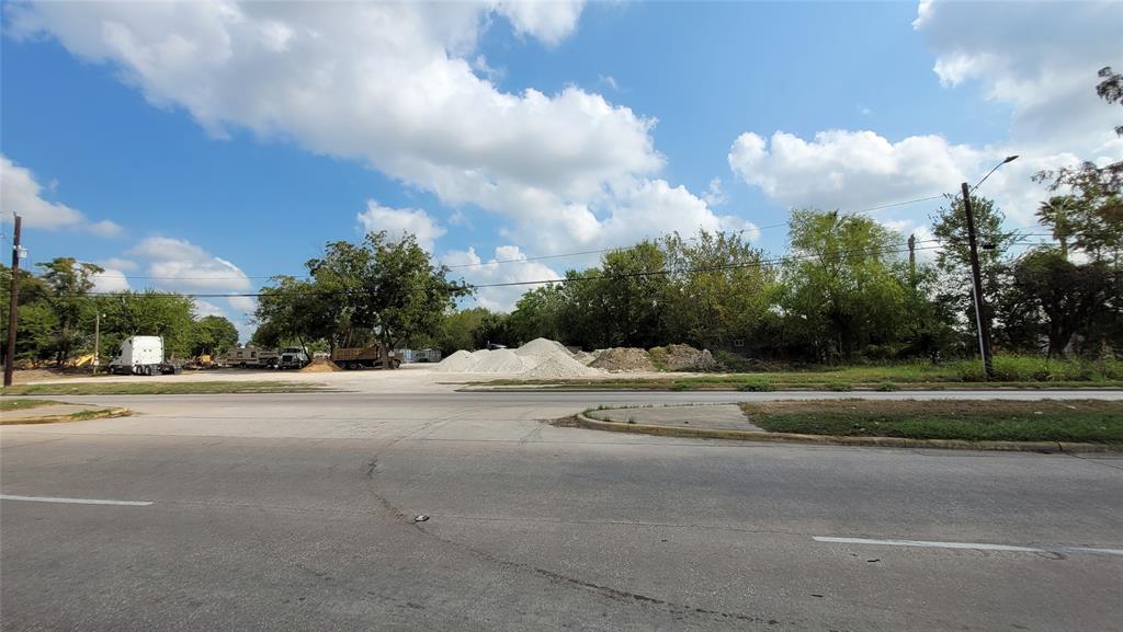 W Montgomery Rd Road, Houston, Texas image 4