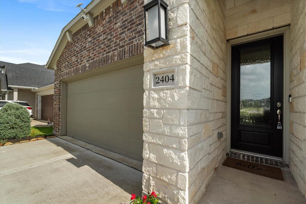 2404 Bishop Lagoon Way