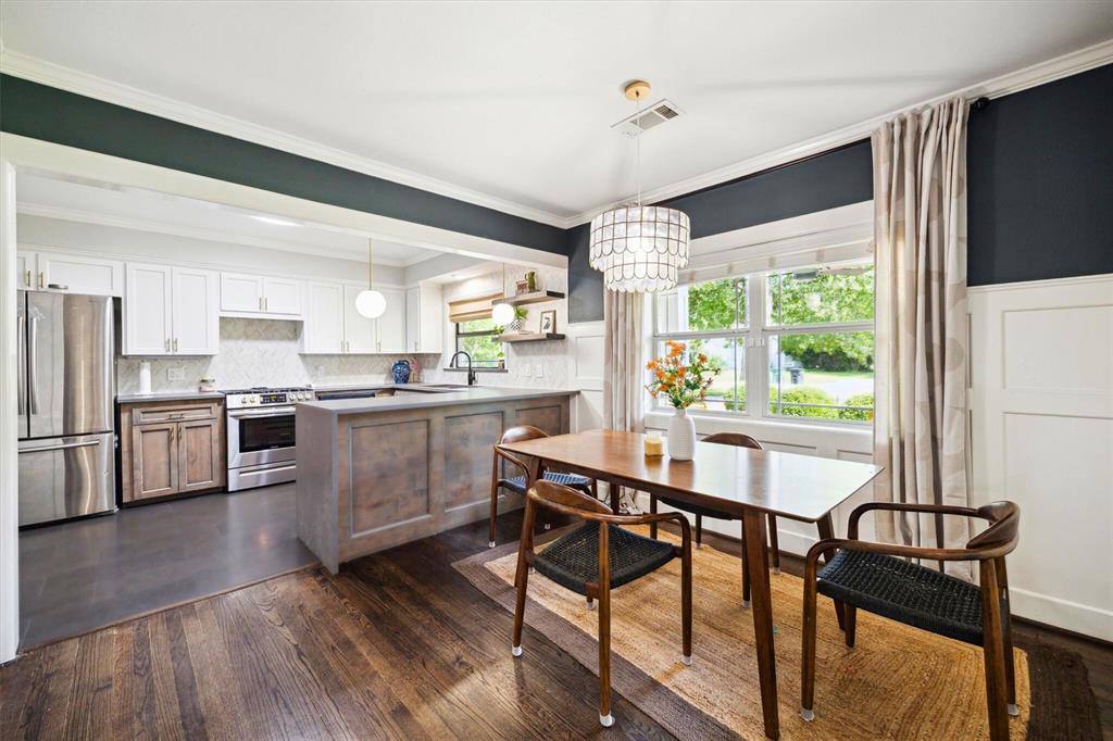 303 W 33rd Street, Houston, Texas image 4