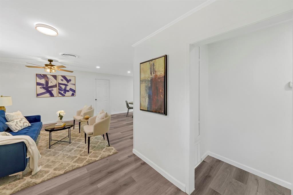 Photo 4 of 21 of 1308 W Dumble Street house