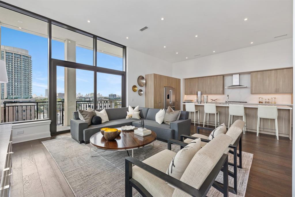 2323 W Main Street #703, Houston, Texas image 2