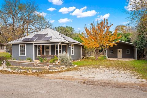 A home in Bandera