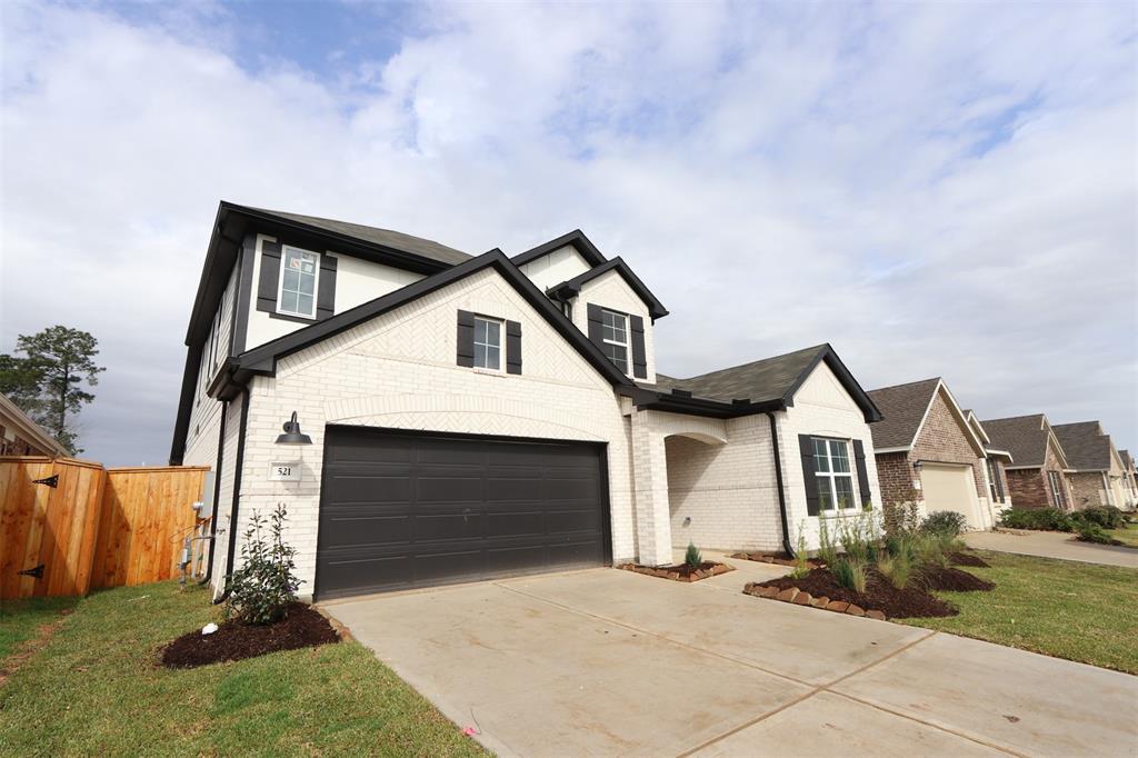 521 Copper Springs Drive, Magnolia, Texas image 7