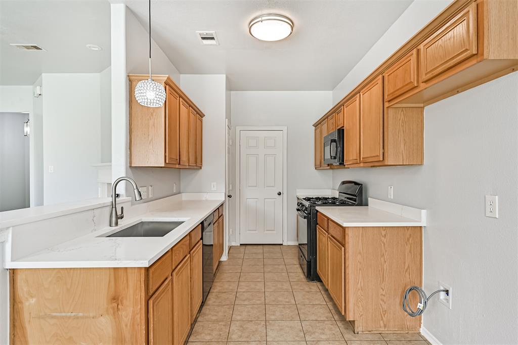 731 Chase View Drive, Bacliff, Texas image 13