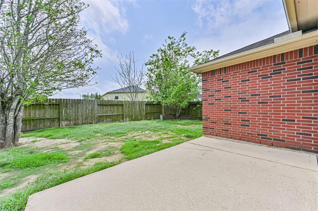 731 Chase View Drive, Bacliff, Texas image 30