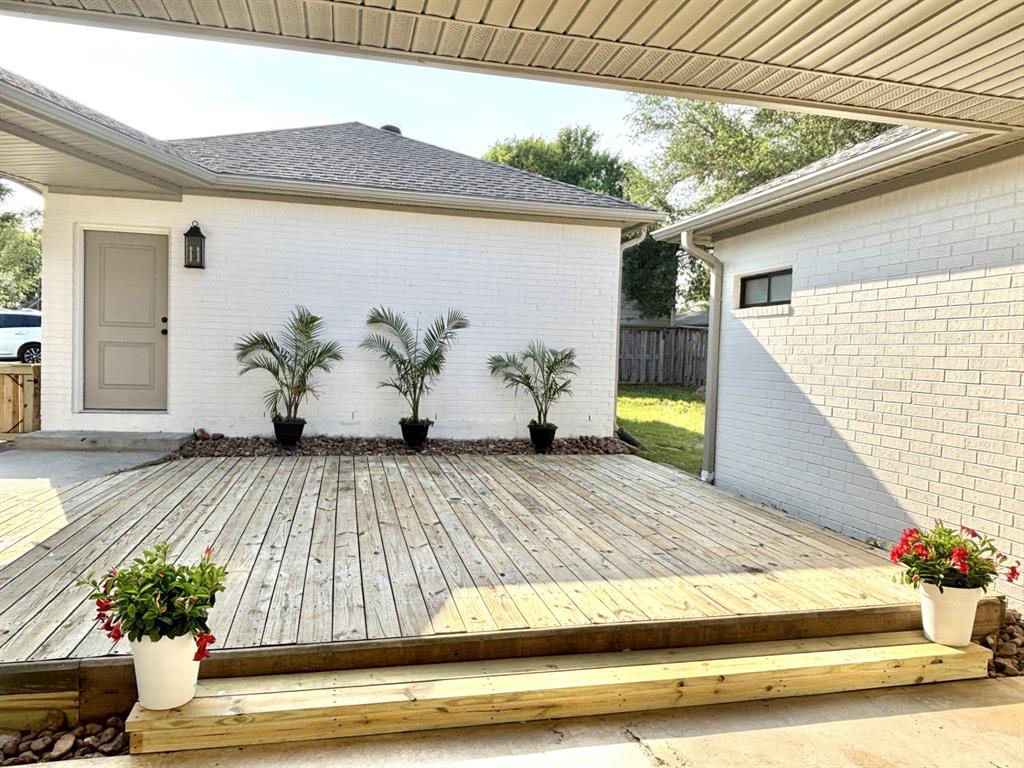 9834 E Shore Drive, Willis, Texas image 38