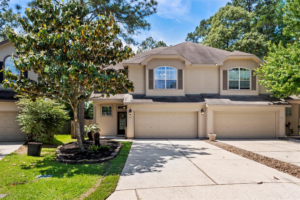 114 W Twinvale Loop, Conroe, Texas image 1
