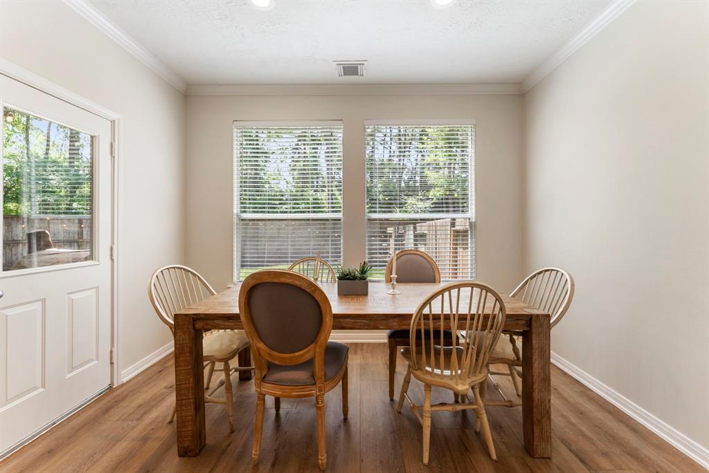 114 W Twinvale Loop, Conroe, Texas image 19