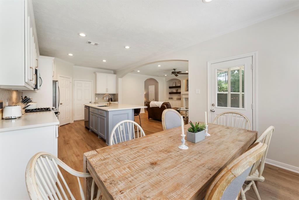 114 W Twinvale Loop, Conroe, Texas image 20