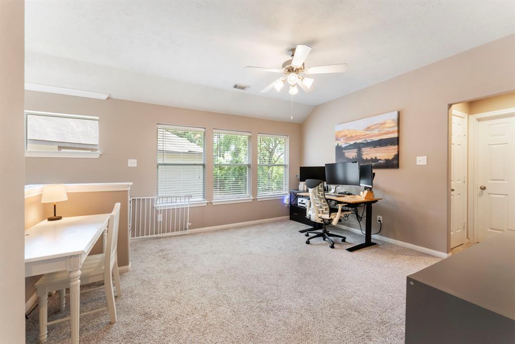 114 W Twinvale Loop, Conroe, Texas image 29