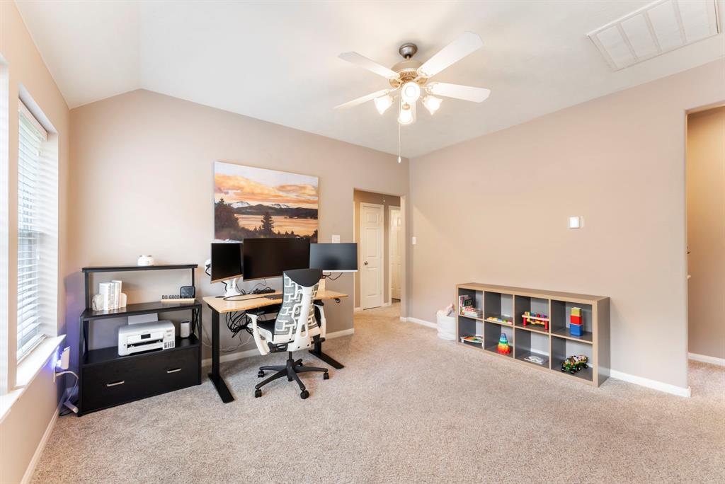 114 W Twinvale Loop, Conroe, Texas image 28
