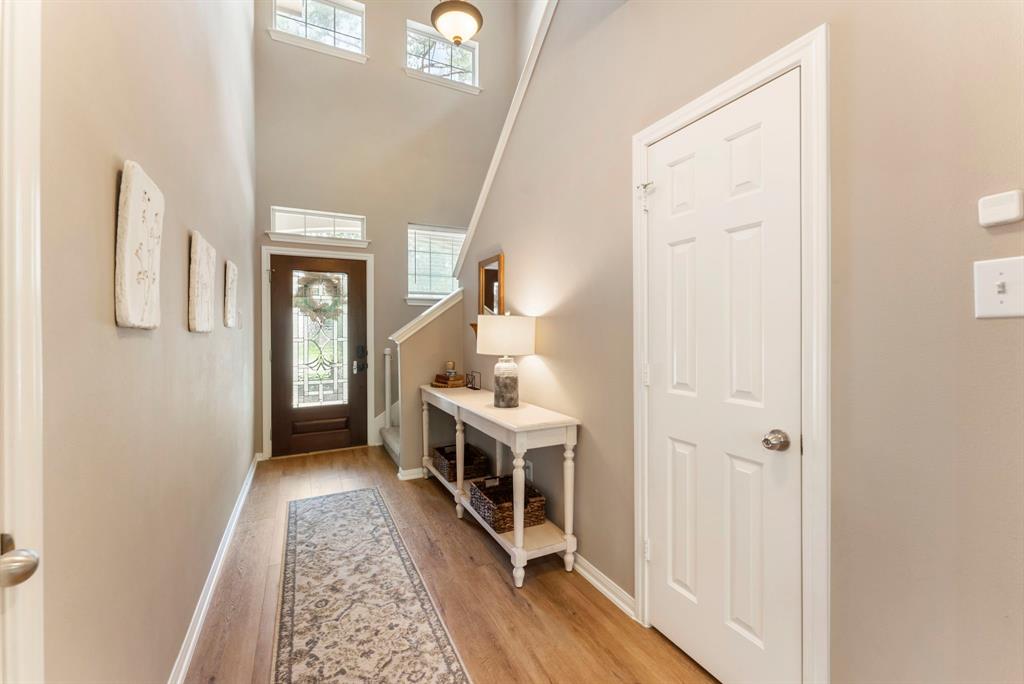 114 W Twinvale Loop, Conroe, Texas image 10