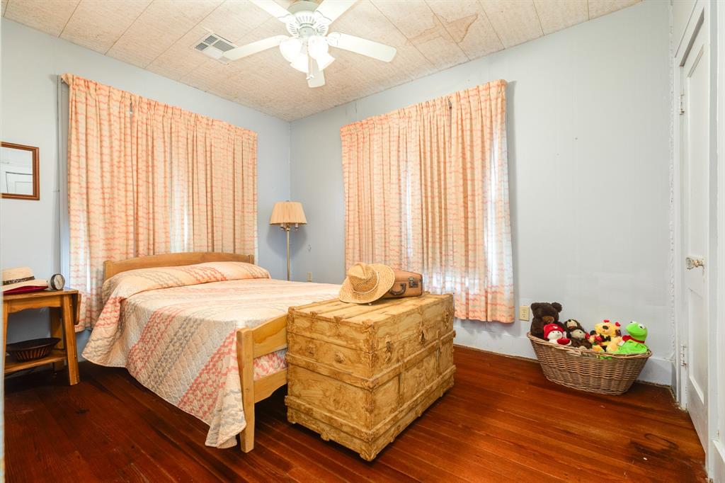 202 10th Avenue, Texas City, Texas image 11