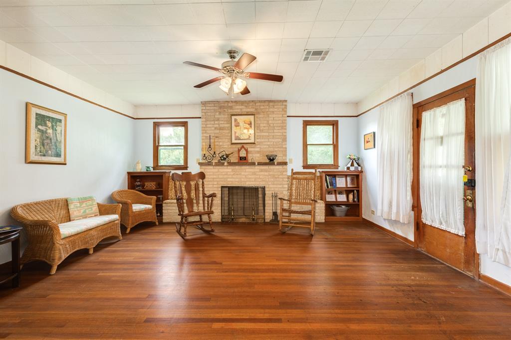 202 10th Avenue, Texas City, Texas image 3