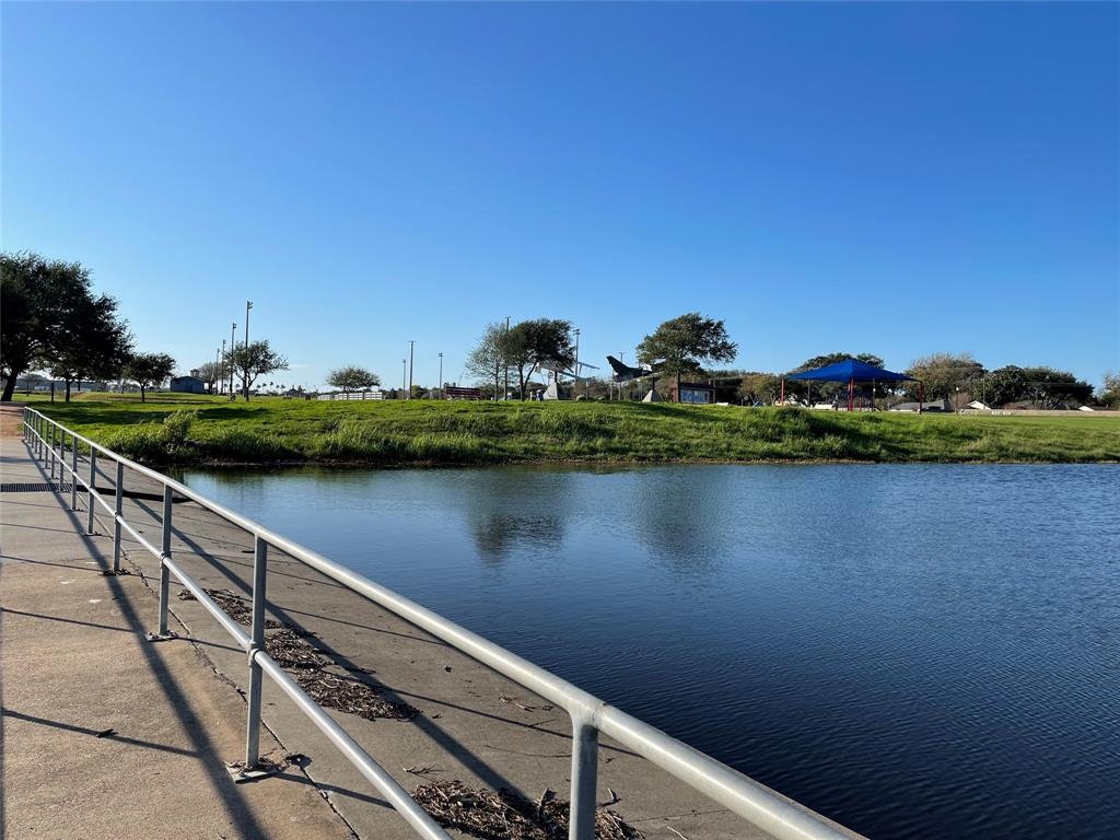 Bay St, Texas City, Texas image 7