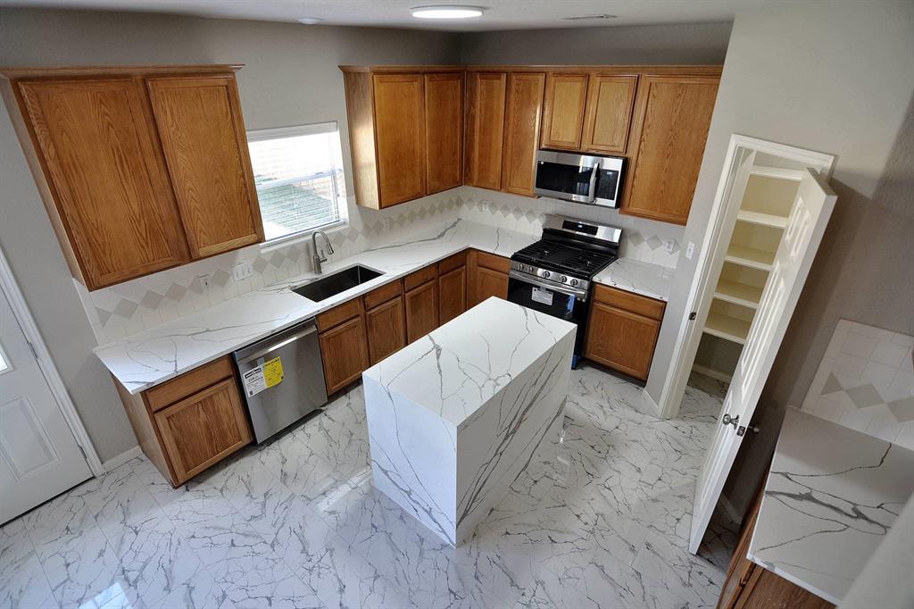 4714 Country Spring Road, Houston, Texas image 6